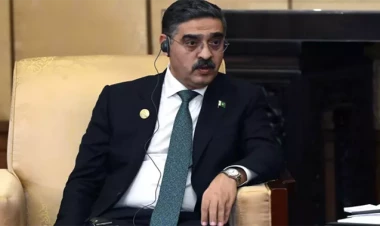 Pakistanın Baş naziri Davosu vaxtından əvvəl tərk edir