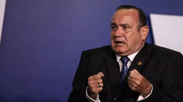 Qvatemalanın keçmiş prezidentinə ABŞ-yə giriş qadağan edilib