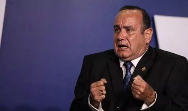 Qvatemalanın keçmiş prezidentinə ABŞ-yə giriş qadağan edilib