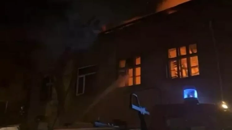 Yanğın baş verən yataqxanada tələbələr yaşayır? - RƏSMİ CAVAB