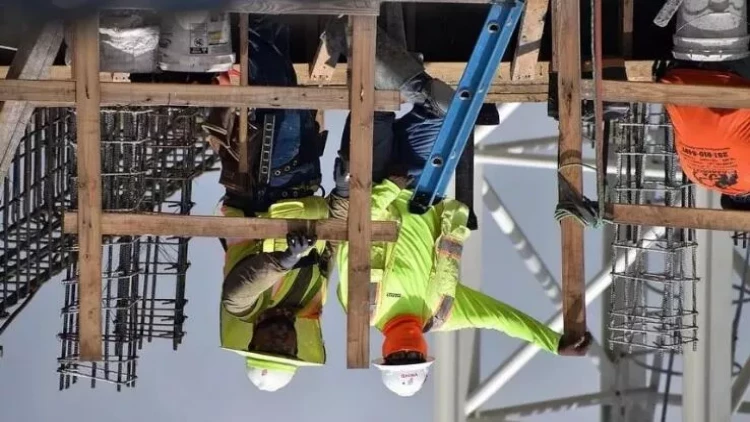 Elm aləmində görünməmiş hadisə - Vurulduqdan sonra hər şeyi tərsinə görməyə başlayan adam - FOTOlar