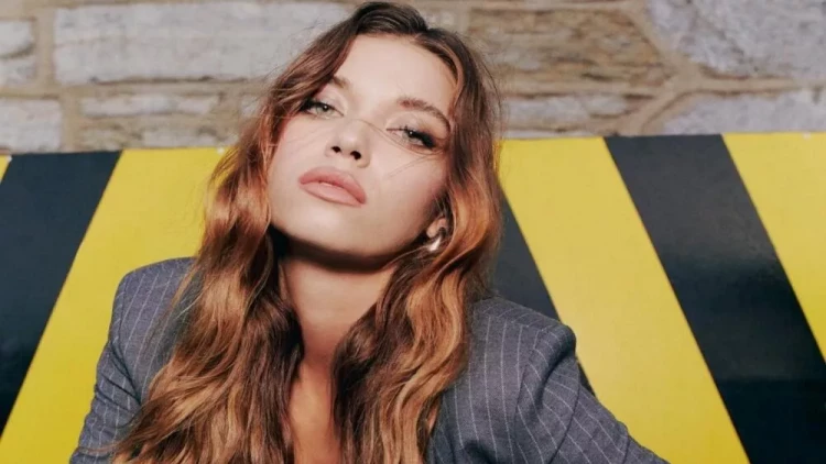 Afra reklama çəkilmək üçün bu qədər istəyir