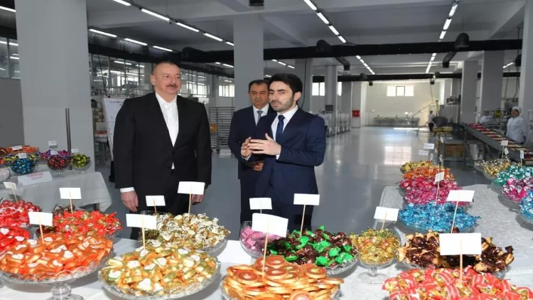 Prezident Lənkəranda qənnadı məhsullarının istehsalı müəssisəsinin fəaliyyəti ilə tanış olub - VİDEO - FOTO