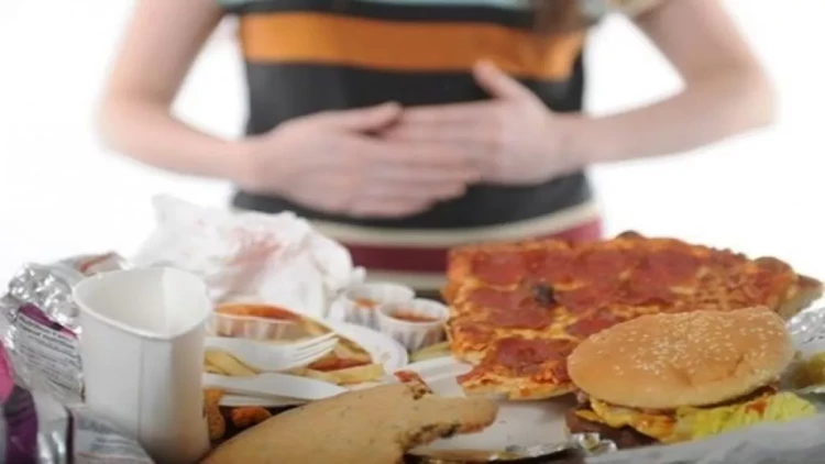 95 tələbə qidadan zəhərləndi