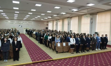 Gənc müəllimlərin forumu keçirilib, Prezidentə dəstək bəyanatı qəbul olundu - FOTO