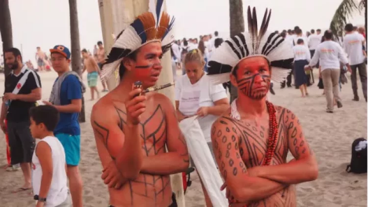 Dünya xalqlarının inanılmaz yeni il adətləri - ŞOKA DÜŞƏCƏKSİNİZ