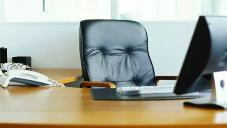 “Direktorun vəzifəyə qoyduğu həyat yoldaşı işdən kənarlaşdırılacaq”