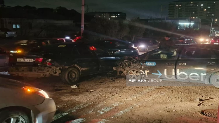 Abşeronda üç avtomobil toqquşub, xəsarət alanlar var - FOTOlar