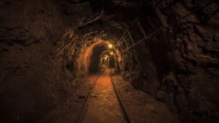 Çində kömür mədənində qəza: 14 nəfər itkin düşdü