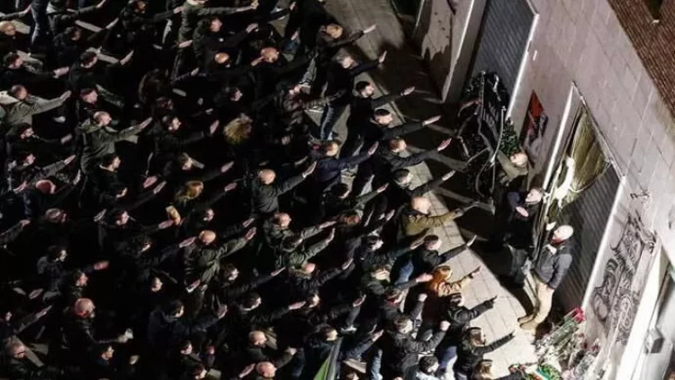 Nasist salamı İtaliyanı bir-birinə qatdı - VİDEO - FOTO