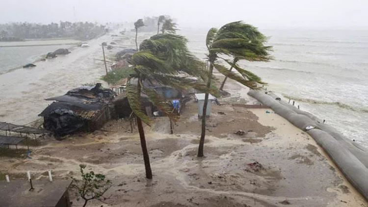“Alvaro” qasırğası nəticəsində 12 nəfər öldü