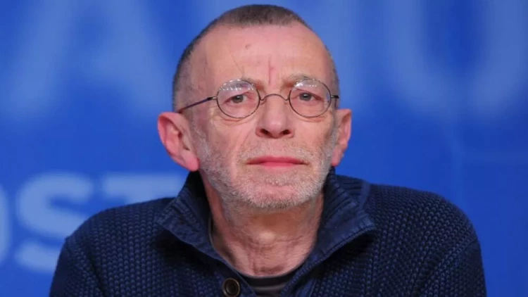 76 yaşlı şairi maşın vurdu, vəziyyəti ağırdır