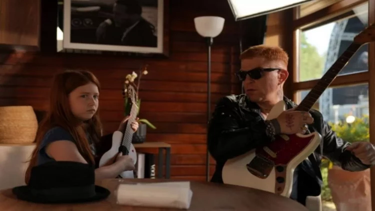 İlk dəfə qızı ilə filmə çəkildi