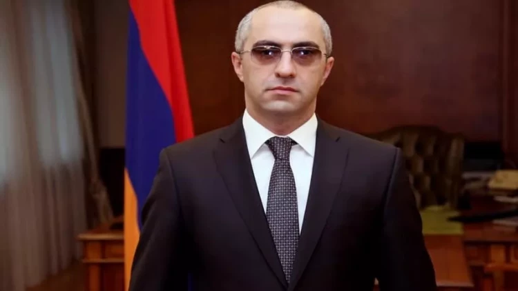 Paşinyan Ovannisyanı istefaya göndərdi