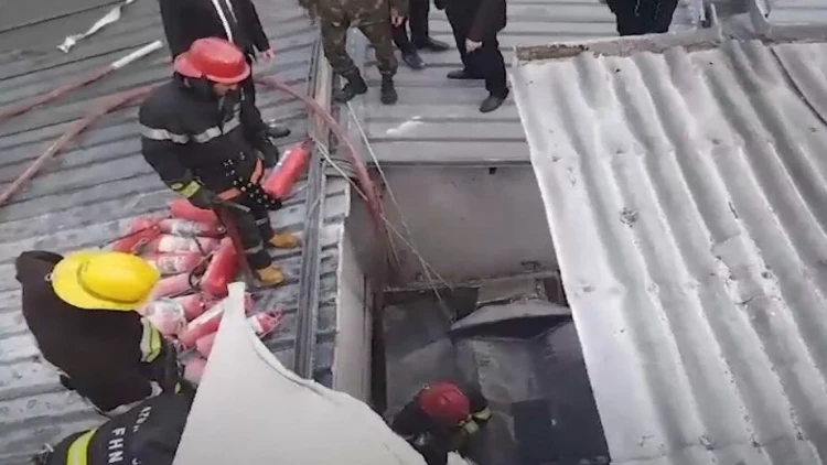 Paytaxtda hoteldə yanğın olub - VİDEO