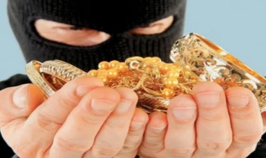 Bakıda evdən pul və qızıl oğurladılar