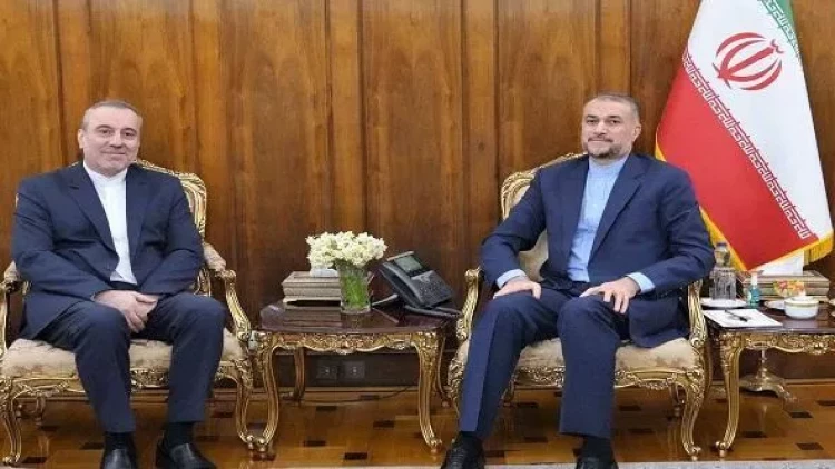 Abdullahian Naxçıvana təyin edilən baş konsulla görüşdü