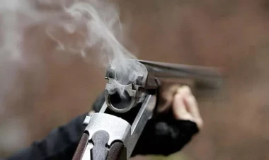 Arvadını qayınatasının hədiyyə etdiyi silahla öldürübmüş...