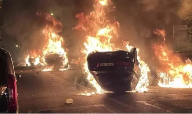 Yeni il gecəsi Fransada 745 avtomobil yandırılıb