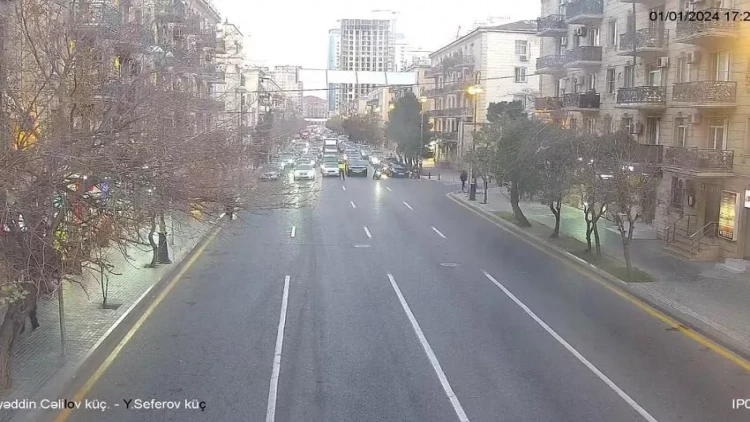 Sürücülərin nəzərinə - Bu yolda hərəkət məhdudlaşdırılıb