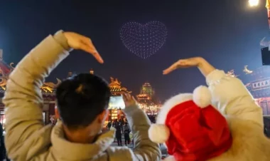 Böyük şəhərlərdə Yeni il FOTOlarda