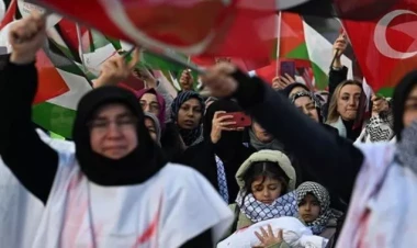 İstanbulda Fələstinə dəstək yürüşü - Tanınmışlar da qatıldı - YENİLƏNİB