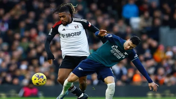 “Arsenal” Premyer Liqada birincilik şansını əldən verdi