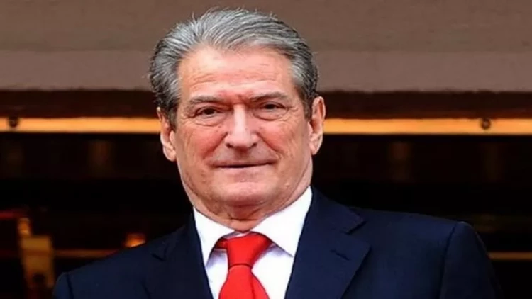 Albaniyanın keçmiş baş naziri ev dustaqlığına məhkum edildi