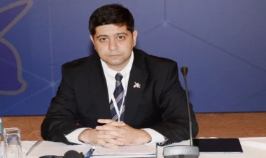 Azərbaycanda Türkiyə və Rusiya telekanallarına baxış sayı yerlilərdən xeyli aşağıdır - İsmət Səttarov