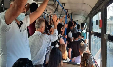 4 uşaq anası ərini avtobusda sevgilisi ilə tutdu - Sonra isə... - VİDEO