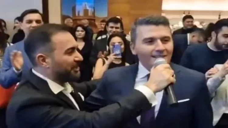 Səfirimiz müğənniyə qoşulub, oxudu - VİDEO