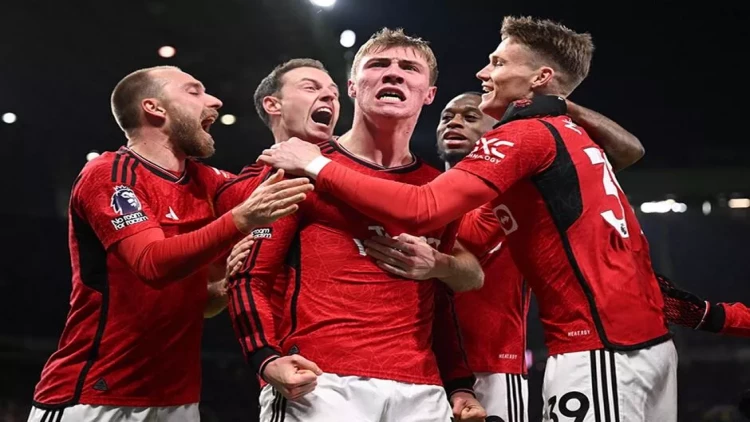 “Mançester Yunayted” evdə, “Liverpul” səfərdə qələbə qazandı