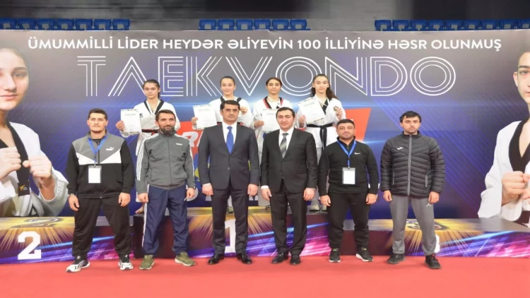 Yeniyetmə taekvondoçular arasında Azərbaycan birinciliyi başa çatıb – MÜKAFATÇILAR - FOTO
