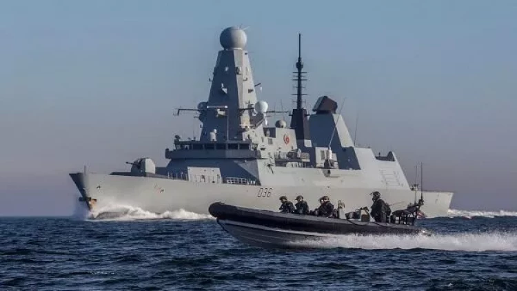 Britaniya Venesuelaya qarşı gəmi göndərir