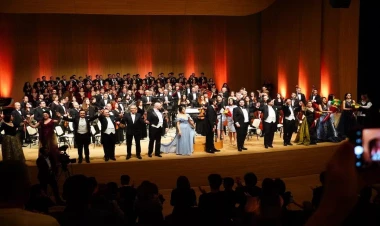 Heydər Əliyev Mərkəzində Azərbaycan Vokalçıları III Beynəlxalq Festivalının təntənəli bağlanış mərasimi keçirilib- VİDEO - FOTO