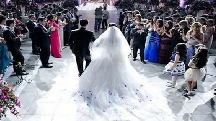 Toyda biabırçılıq - Gəlin utancından bilmədi nə etsin - VİDEO