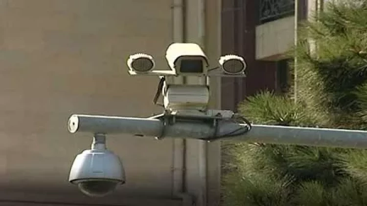 Gizli kameralar açıq şəkildə satılır - VİDEO