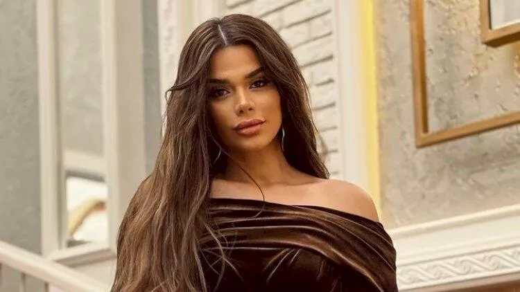 “Bir bəy mənə əl uzadır, mən isə vermirəm...“ - Aysun