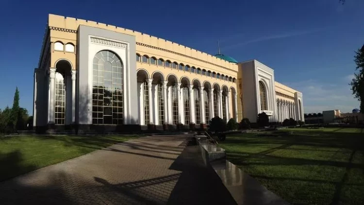 Prilepin ÇAXNAŞMA YARATDI: Rusiya səfiri Özbəkistan XİN-ə çağırıldı - FOTO