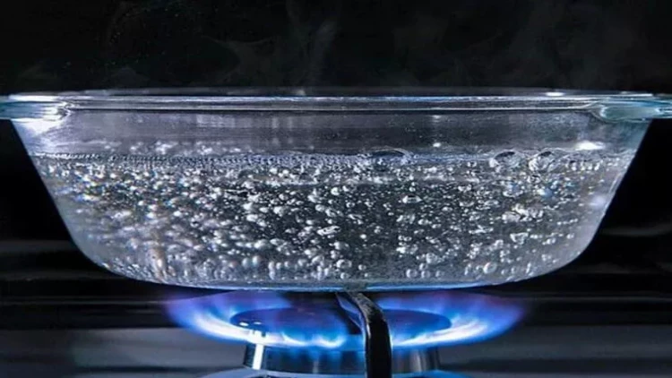 Qaynanmış su sağlamlıq üçün TƏHLÜKƏLİDİR?