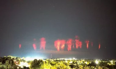 Səmada rəqs edən qırmızı “elf”lər görənləri heyran qoydu - FOTOlar