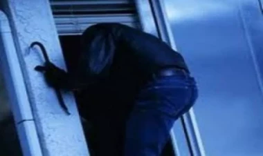 Ulduz futbolçunun evi yarıldı - FOTO