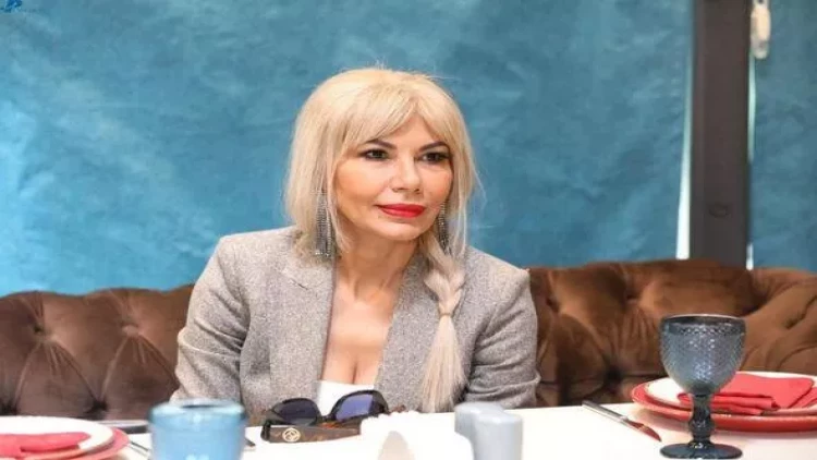 Generala ərə getdi, 25 il sonra ilk sevgilisindən evlilik təklifi aldı - FOTOlar