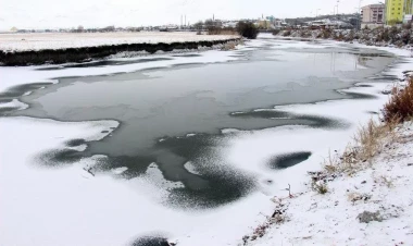 Kür çayı dondu - VİDEO