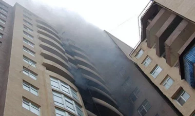 Bakıda yaşayış binasındakı yanğın söndürülüb - YENİLƏNİB - VİDEO - FOTO