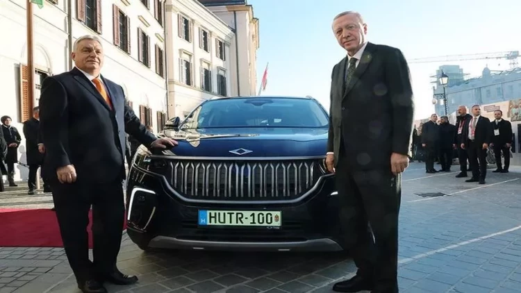 Ərdoğan da Orbana TOGG avtomobili hədiyyə etdi