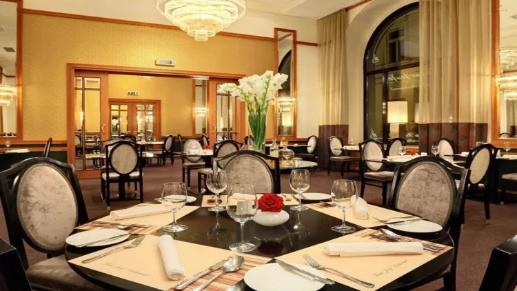 Azərbaycan musiqisinə görə restoran bağlandı