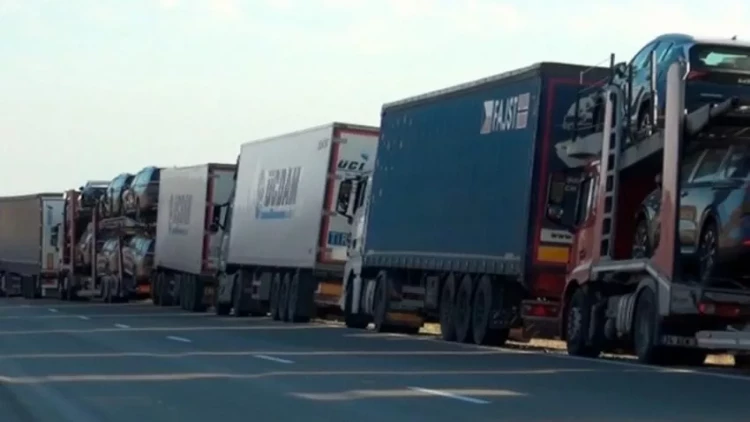 “Qırmızı Körpü” gömrük postunda nə qədər avtomobil gözləyir?