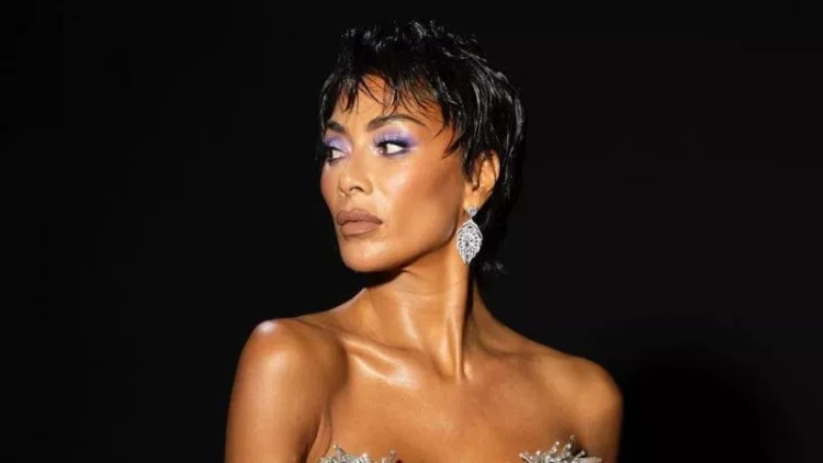 Dünya ulduzu azərbaycanlı dizaynerin hazırladığı geyimdə poza verdi - FOTOlar