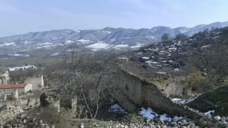 Xocavənddə ermənilərin viran qoyduğu bəy evləri - VİDEO